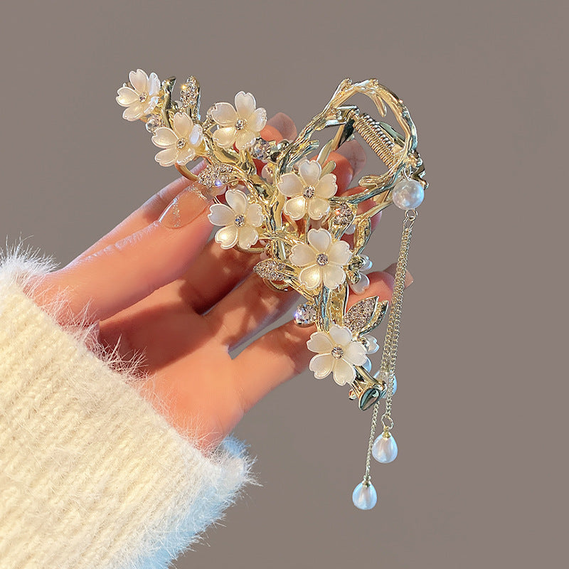 Pearl Bell Orchid Tassel Hair Clip